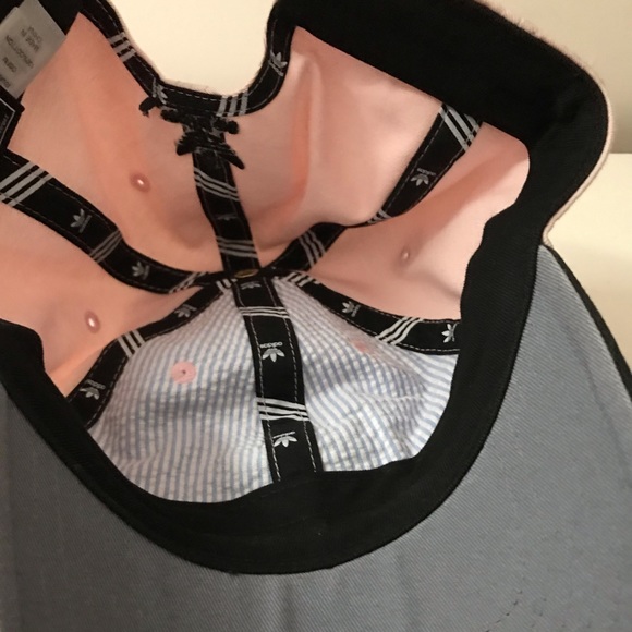 Pink adidas hat - Picture 3 of 4